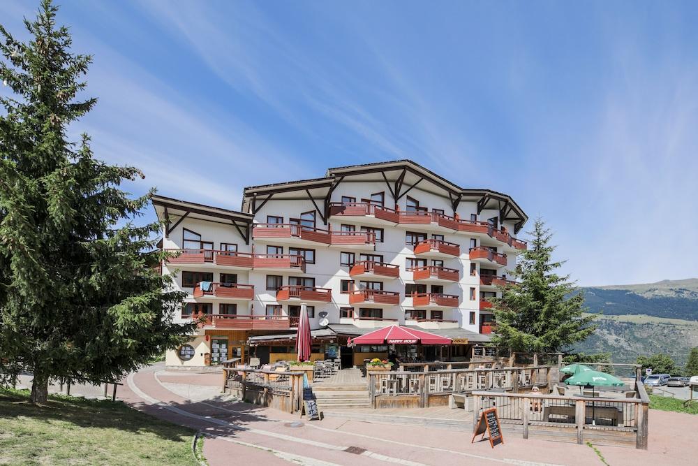 Residence Pierre & Vacances Le Britania La Tania Exterior photo
