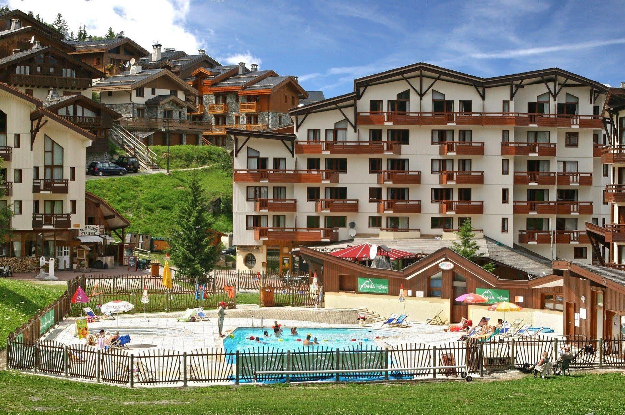 Residence Pierre & Vacances Le Britania La Tania Exterior photo